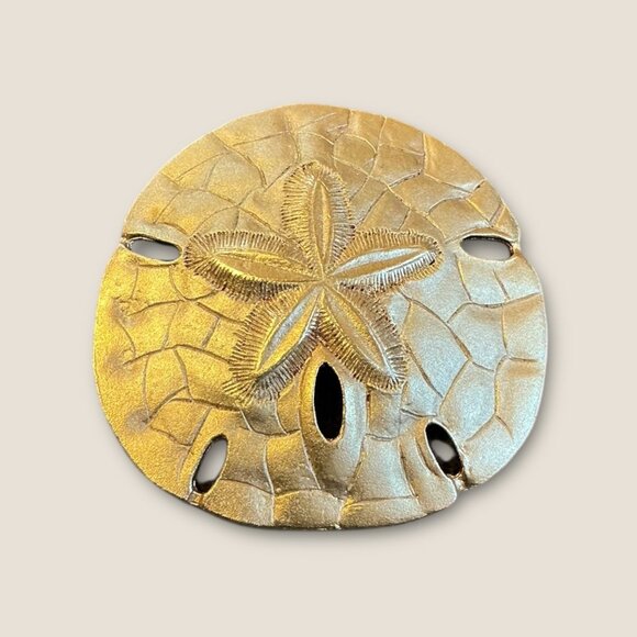 Gold-Toned Sand Dollar Nautical Brooch Pin With Textured Detailing - Picture 1 of 2